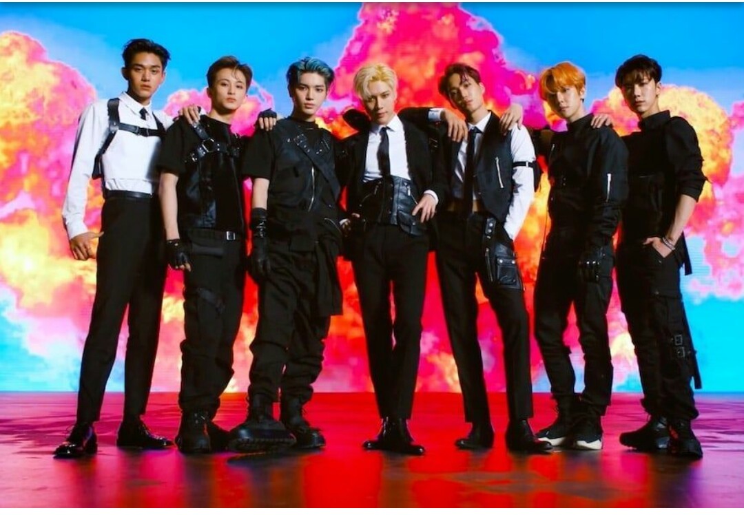 SuperM siap tampil perdana di Capitol Records, Hollywood, Los Angeles pada 5 Oktober 2019.