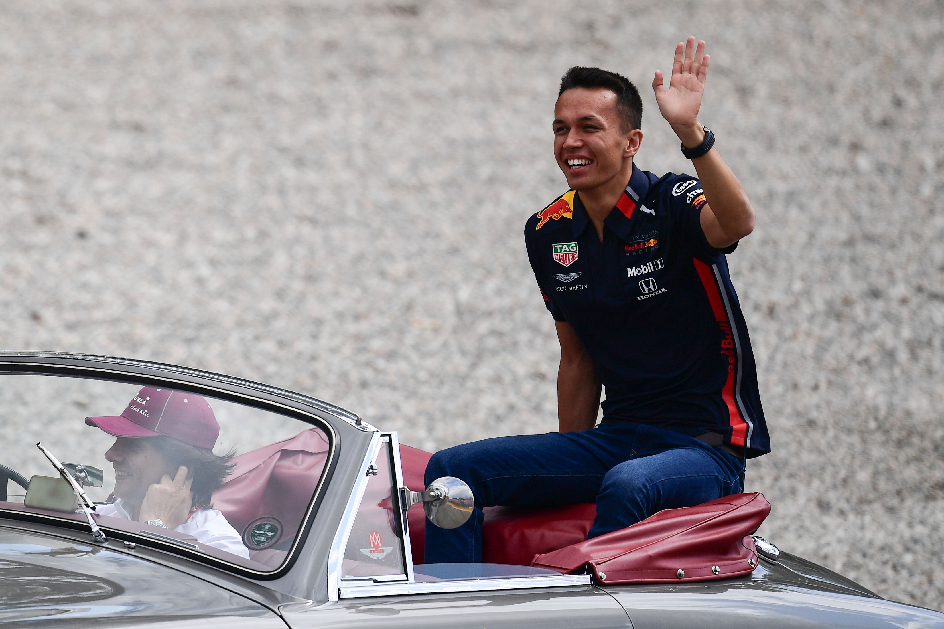 Pemabalap Red Bull Alexander Albon