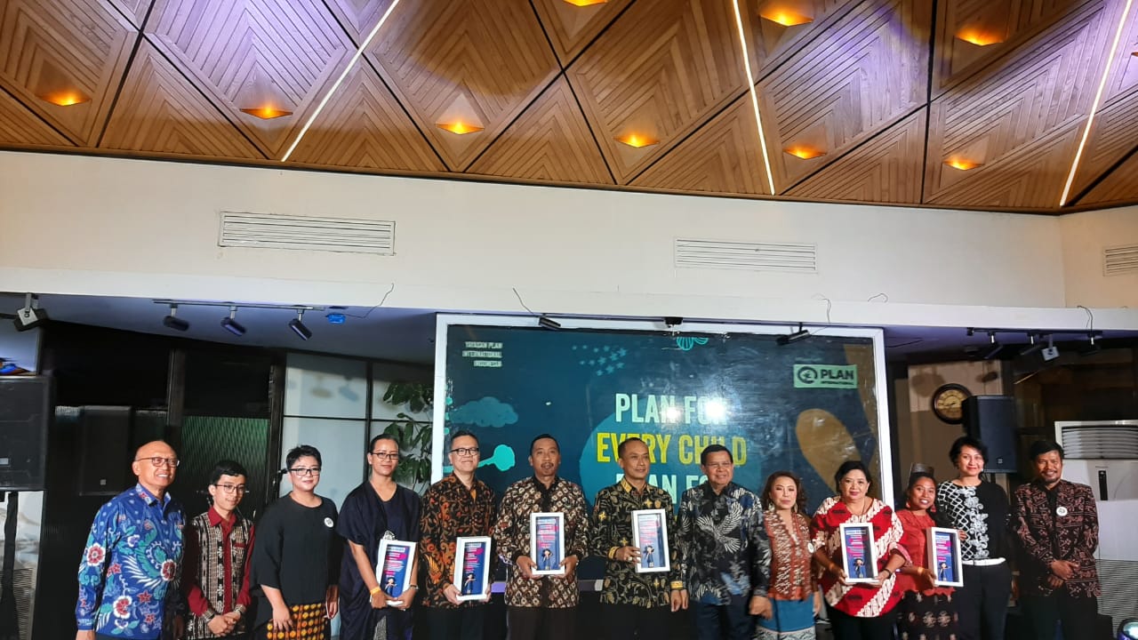 Yayasan Plan International Indonesia memberikan ‘Kanaga Award’.