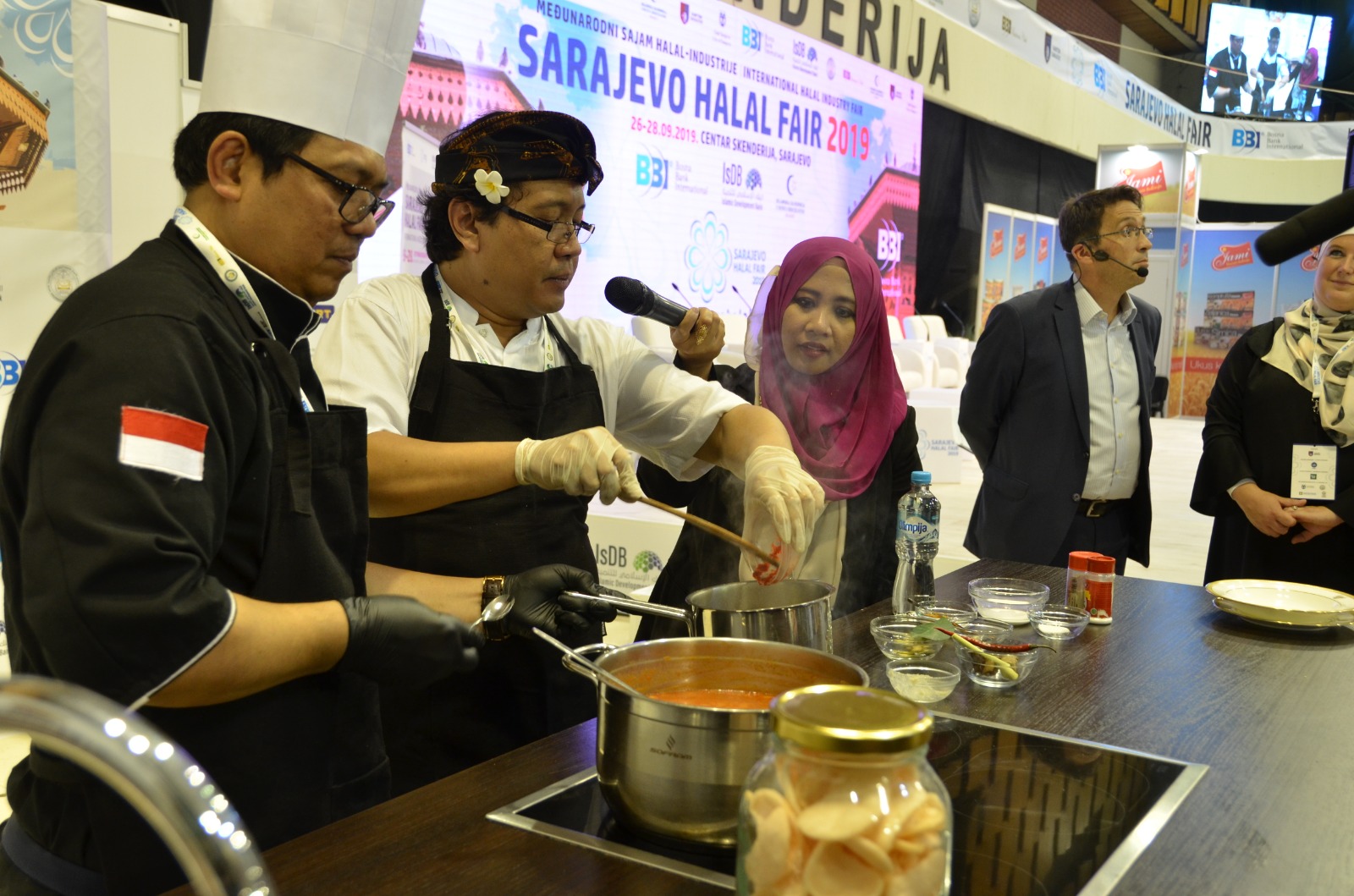 Indonesia memperkenalkan mi rebus Medan kepada masyarakat Bosnia dan Herzegovina dalam Sarajevo Halal Fair 2019.