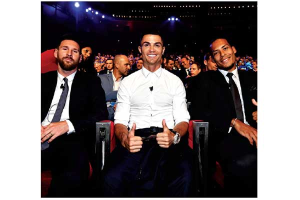 Lionel Messi, Cristiano Ronaldo, serta Virgil van Dijk.