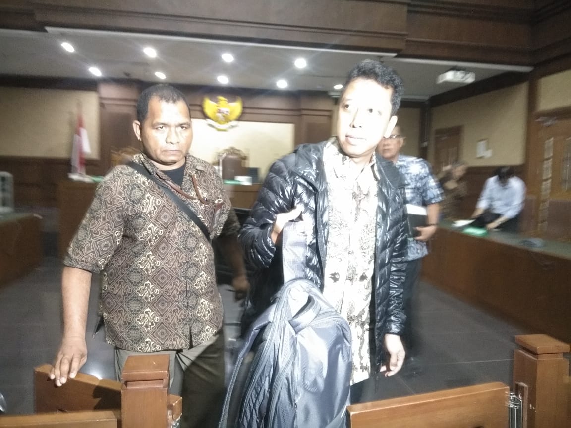 Mantan Ketua Umum Partai Persatuan Pembangunan (PPP) Romahurmuziy batal membacakan eksepsi di Pengadilan Tipikor Jakarta, Rabu (18/9)