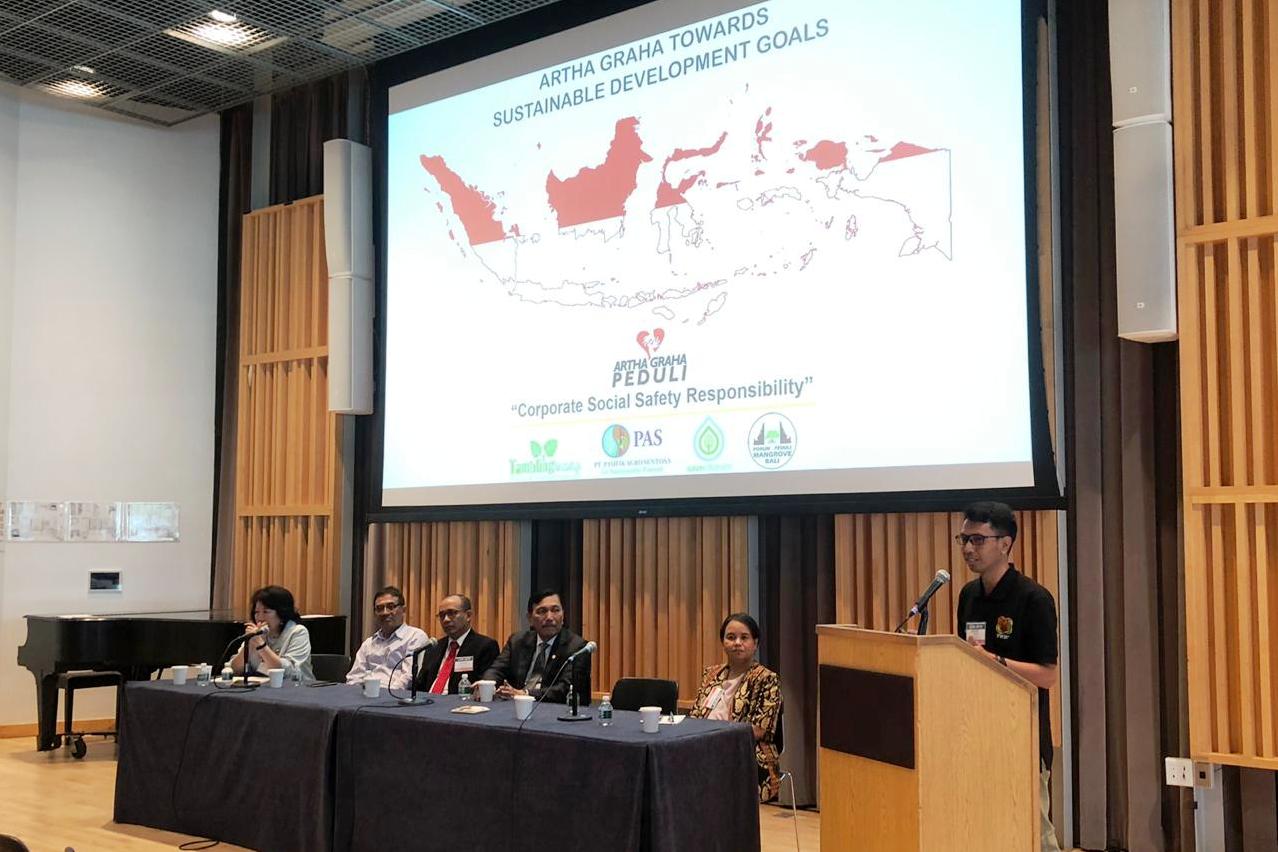 Koordinator Tambling Wildlife Nature Conservation (TWNC) Lampung Ardi Bayu Firmansyah saat menjelaskan program yang telah dilakukan oleh AGP