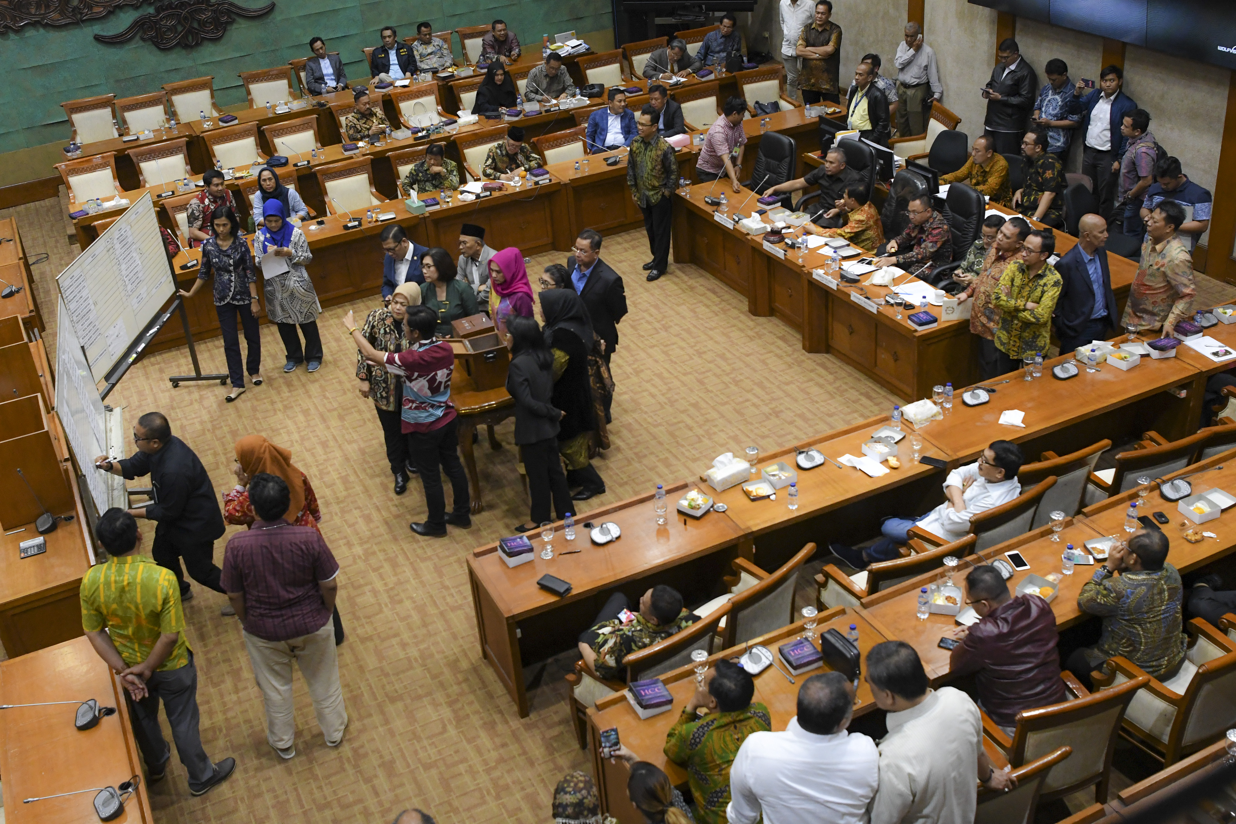 Komisi XI DPR Ri menggelar voting pemilihan anggota BPK