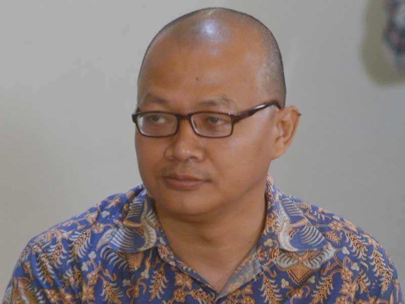 Wakil Direktur Visi Integritas Emerson Yuntho.