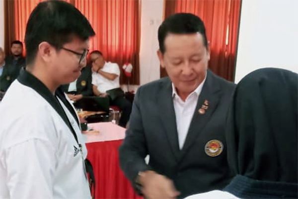 Ketua Umum PBTI di ajang Pelatihan Wasit dan ujian High DAN