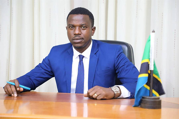 Menteri Industri dan Perdagangan Tanzania, Innocent Bashungwa