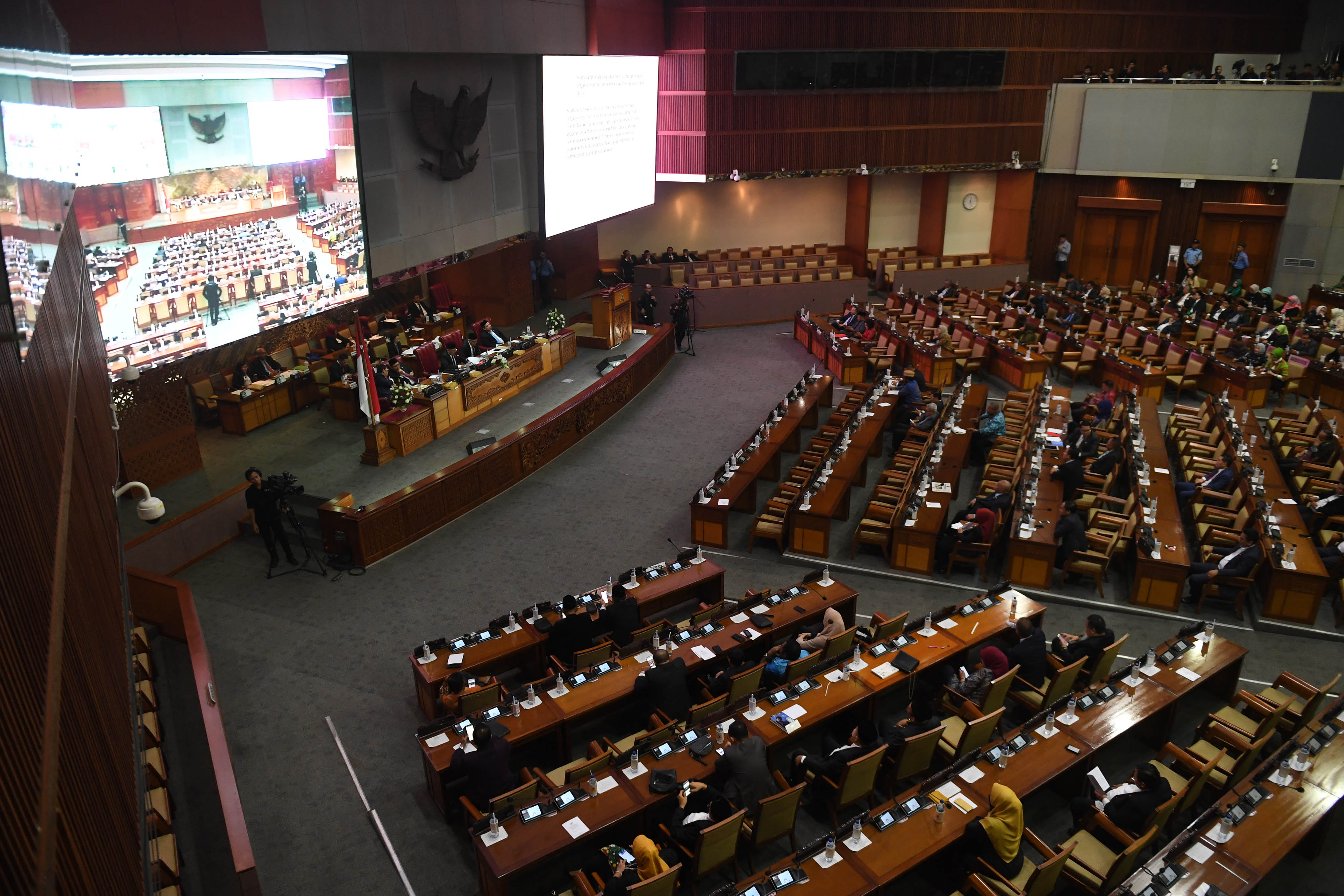 Suasana Sidang Paripurna terakhir DPR periode 2014-2019 di Kompleks Parlemen, Senayan, Jakarta, hari ini.