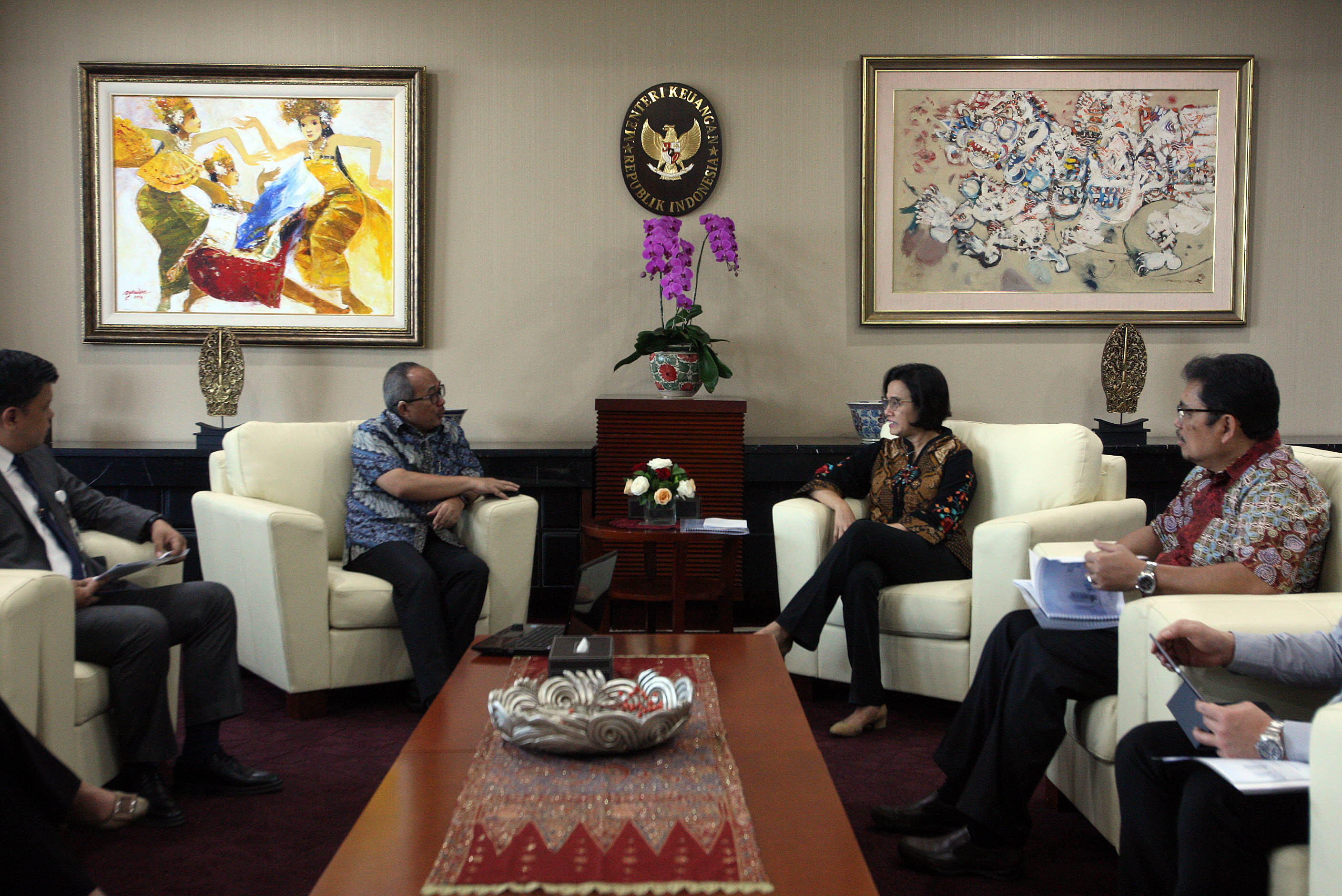 Menkeu Sri Mulyani menerima kunjungan silaturahim Media Group, yang dipimpin Direktur Pemberitaan Metro TV Suryopratomo, Kamis (26/9)