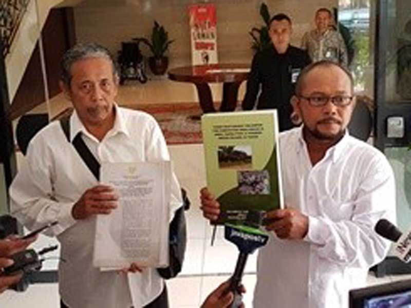 Kelompok Tani Simalungun meminta Presiden Joko Widodo membantu menyelesaikan sengketa lahan yang dikuasai PT Perkebunan Nusantara (PTPN) IV.