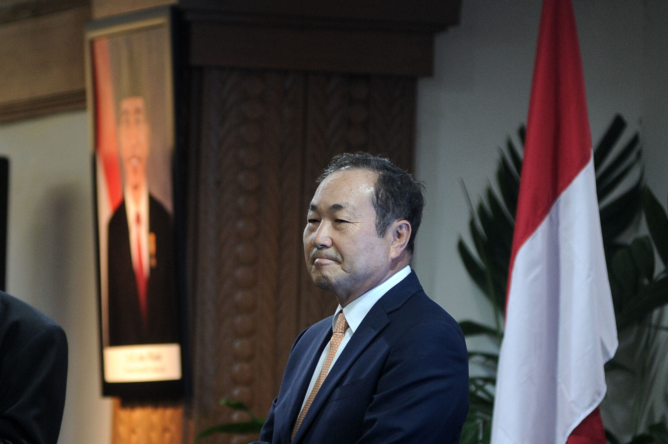  Rektor asing asal Korea Selatan, Jang Youn Cho diperkenalkan disela-sela kegiatan pembukaan Hari Kebangkitan Teknologi Nasional (HAKTEKNAS)