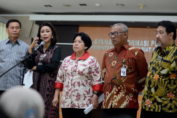 Anggota Panitia Seleksi Calon Pimpinan KPK. 