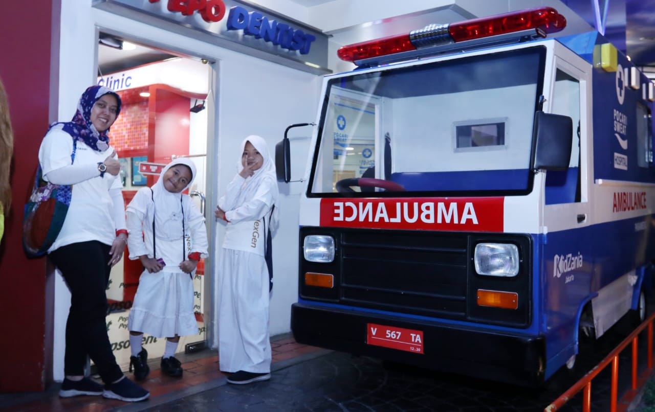 ASABRI mengajak 30 anak-anak yatim piatu dari Panti Asuhan Aisyiyah mengunjungi KidZania, Pacific Place, Jakarta.
