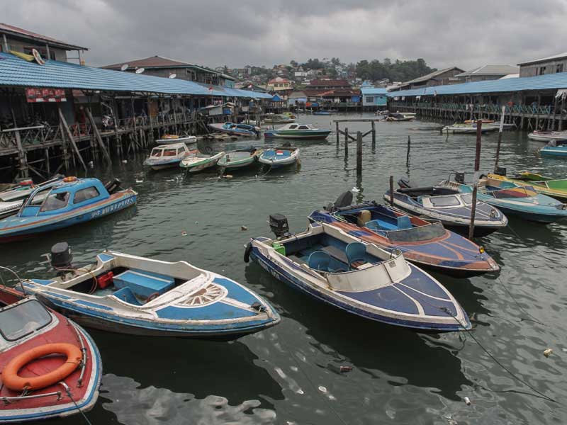 Sejumlah kapal cepat (speedboat) terparkir di dermaga Pelabuhan Kampung Baru, Balikpapan, Kalimantan Timur.