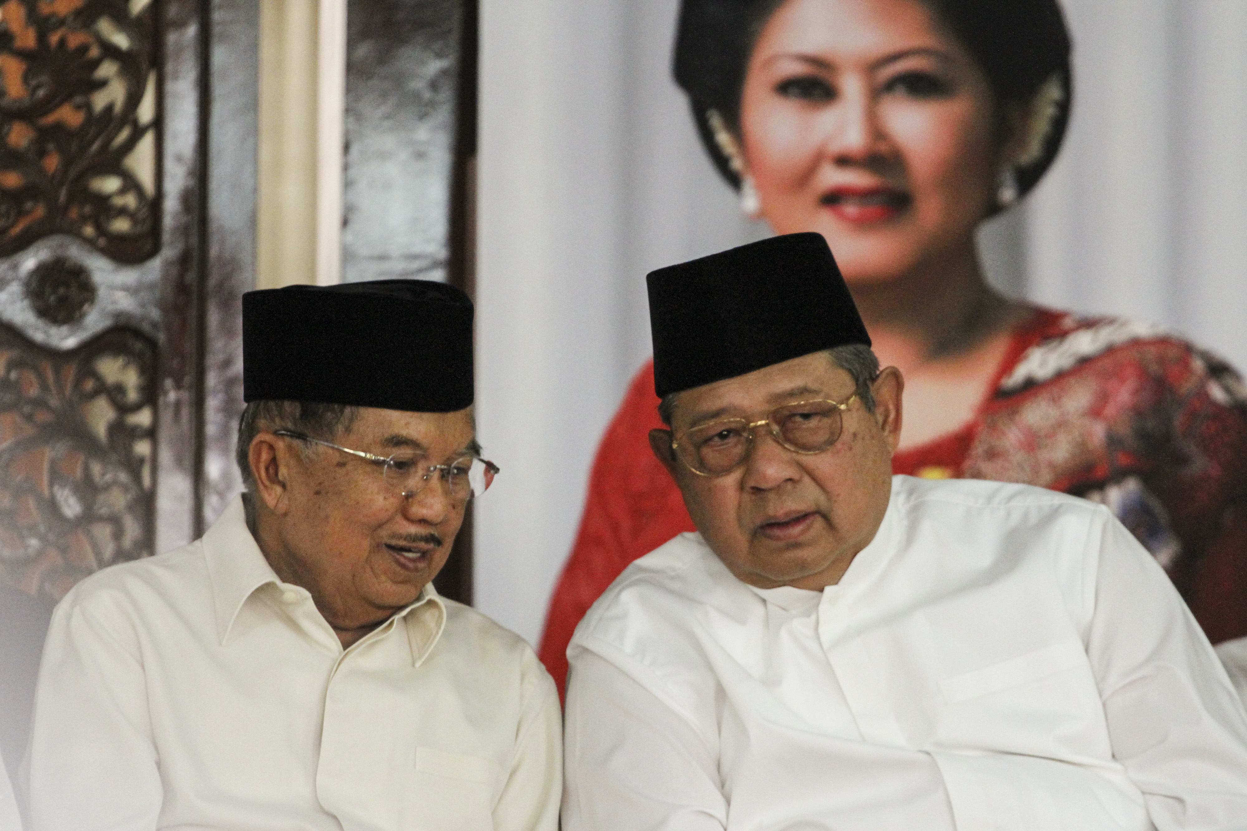 Jusuf Kalla saat bertemu Susilo Bambang Yudhoyono