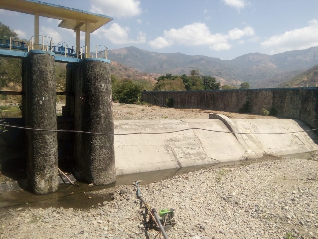 Bendungan Ijura di Desa Reraroja, Kecamatan Magepanda, Kabupaten Sikka, NTT.
