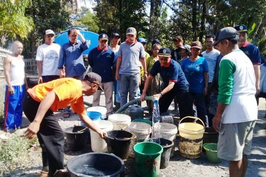 Meski sumber air baku terdampak kemarau, PDAM Tirta Merapi masih menyalurkan bantuan air ke beberapa daerah kekeringan di Klaten.