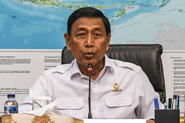 Menteri Koordinator Bidang Politik, Hukum, dan Keamanan Wiranto.