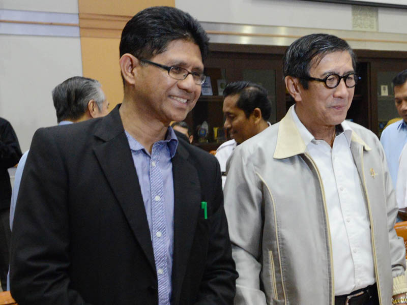 Wakil Ketua KPK Laode M Syarif dan Menkumham Yasonna H Laoly