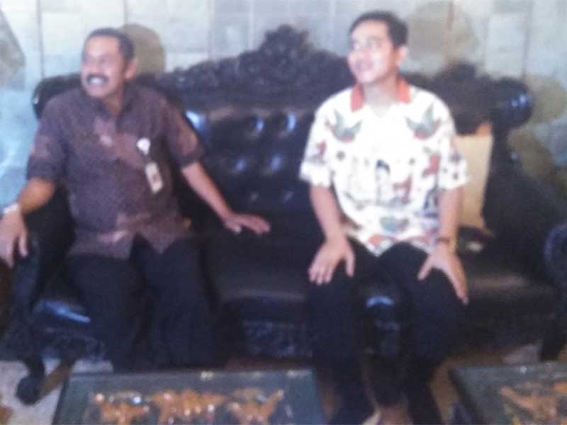 Gibran Rakabuming Raka, bertemu empat mata dengan Wali Kota Surakarta FX Hadi Rudyatmo.
