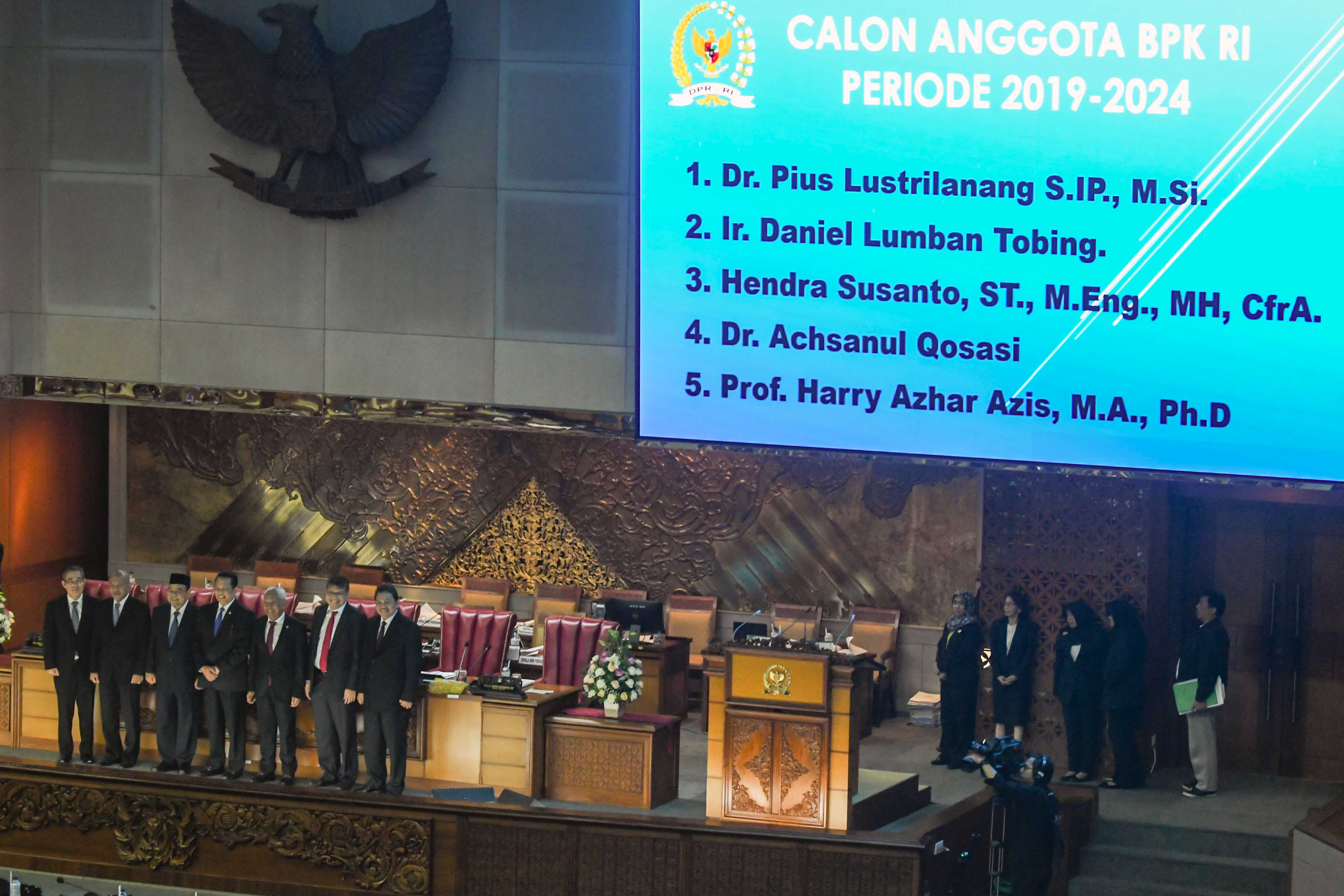 DPR mengesahkan lima anggota BPK terpilih periode masa jabatan 2019-2024 