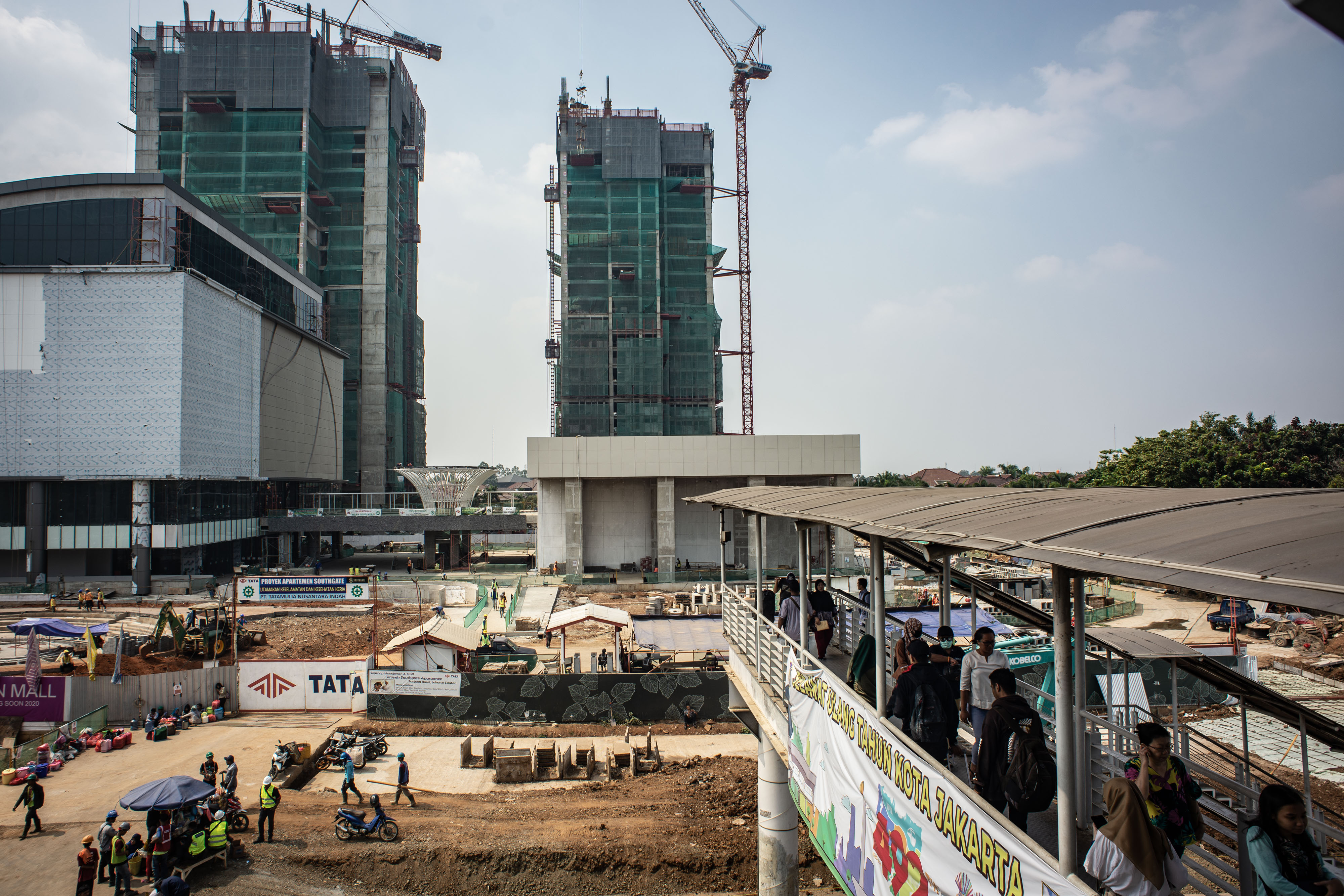 Proyek pembangunan apartemen untuk hunian di Jakarta