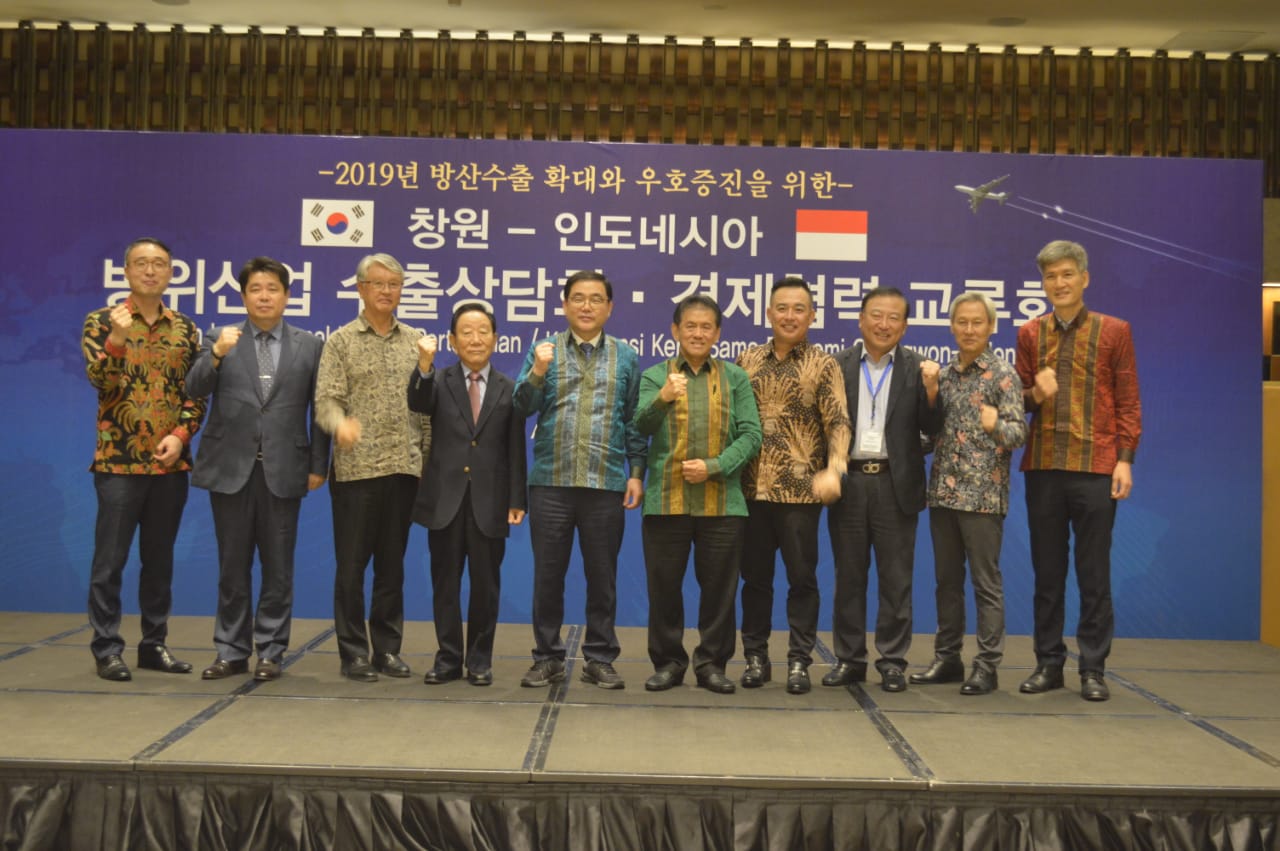 Pertemuan perwakilan Korea Selatan, wakil KADIN, dan pejabat Indonesia. 