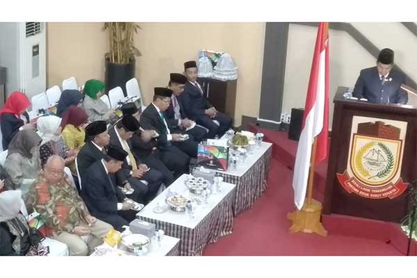 Pelantikan Anggota DPRD Makassar, NasDem Patahkan Golkar Sebagai Ketua Dewan