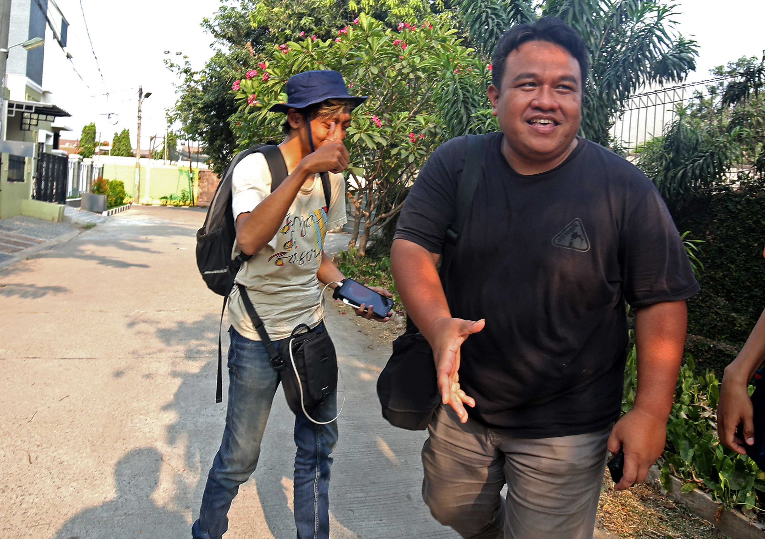 Dandhy Dwi Laksono (kanan).