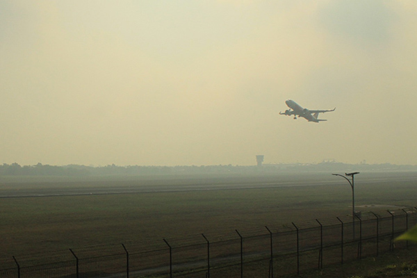 Bandara terpapar kabut asap