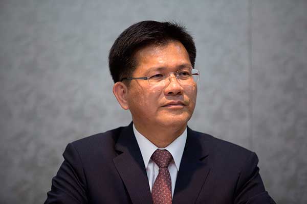 Menteri Perhubungan dan Komunikasi Taiwan, Lin Chia-lung
