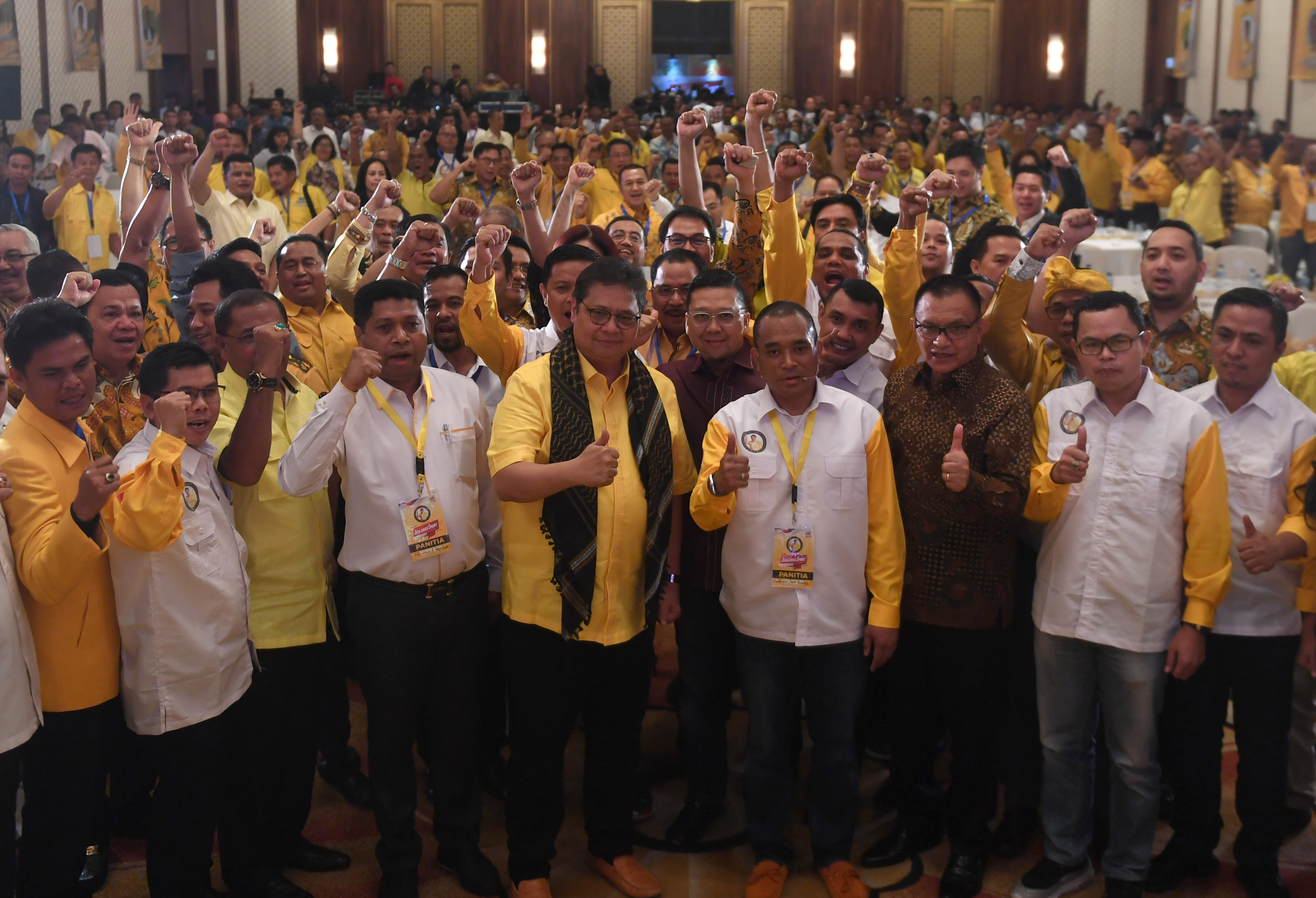 Rudolfus Jack Paskalis bersama Airlangga Hartarto dalam momen peluncuran SMART