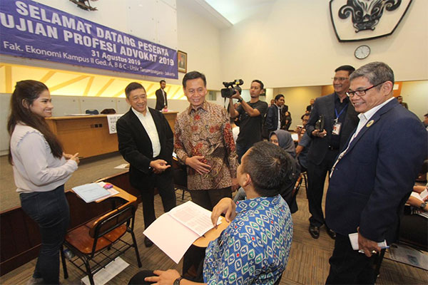 Peradi Gelar Ujian Profesi bagi Ribuan Calon Advokat