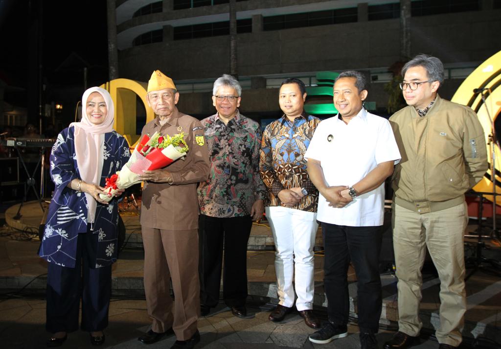 Bank BJB menggelar kegiatan Festival Djoeang 2019 di Jalan Braga Pendek, Bandung.