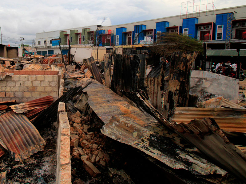 Kondisi rumah warga masyarakat yang terbakar di Entrop, Kota Jayapura, Papua