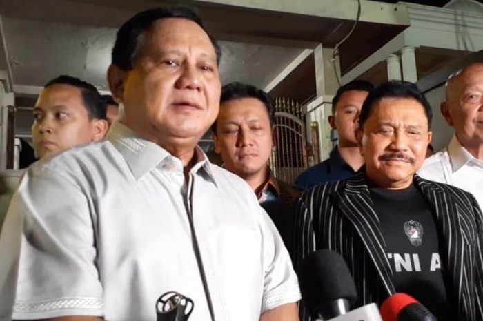 Prabowo Subianto dan Hendropriyono usai bertemu di Jakarta