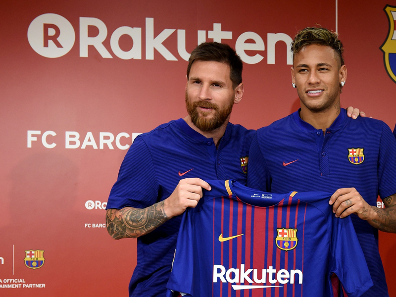 Lionel Messi (kiri) dan Neymar