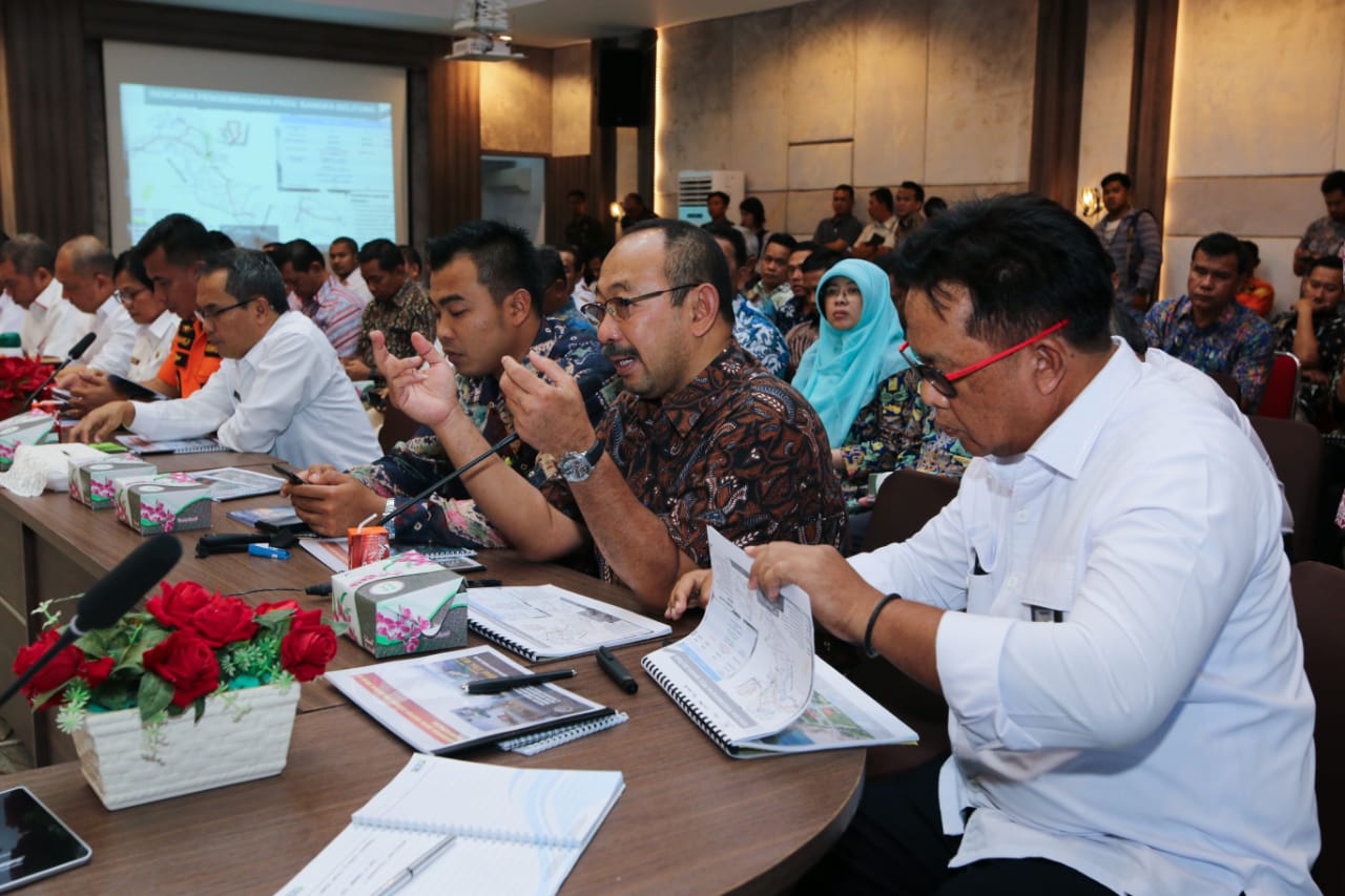 Pertemuan Komisi V DPR-RI dengan Wakil Gubernur Babel Abdul Fatah di Pangkalpinang, Babel, Jumat (30/8). 