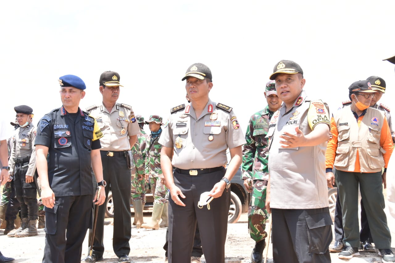 Irwasum Polri Komjen Moechgiyarto lakukan pemantauan penanganan karhutla di Kalimantan Selatan 