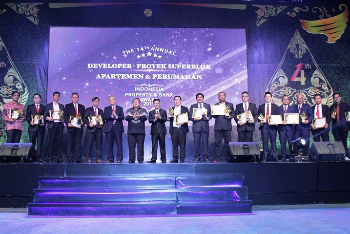 Para peraih penghargaan IPBA 2019 bersama Kepala Bappenas Bambang Sumantri Brodjonegoro