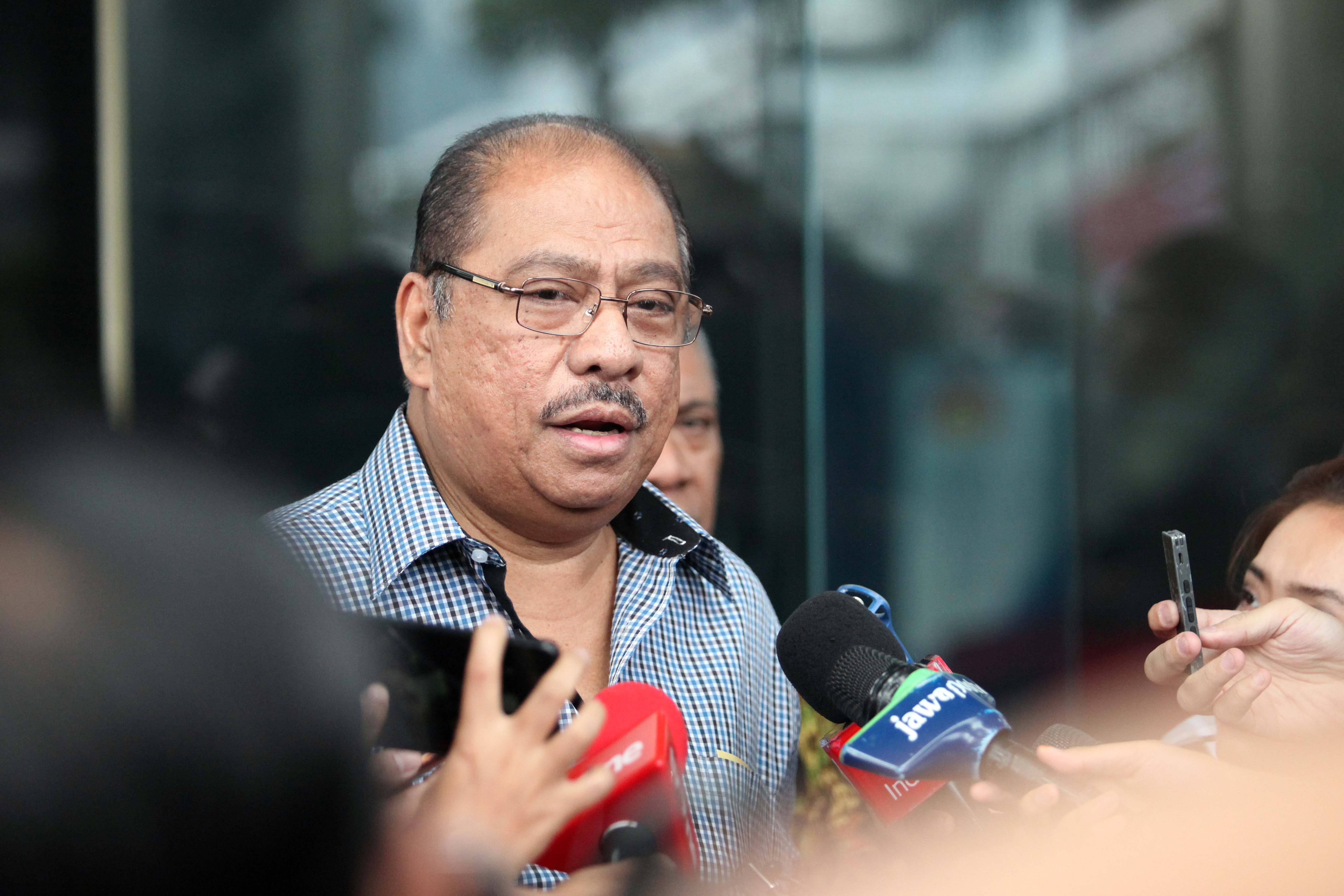 Ketua Fraksi Golkar Melchias Markus Mekang saat diperiksa KPK Mei lalu