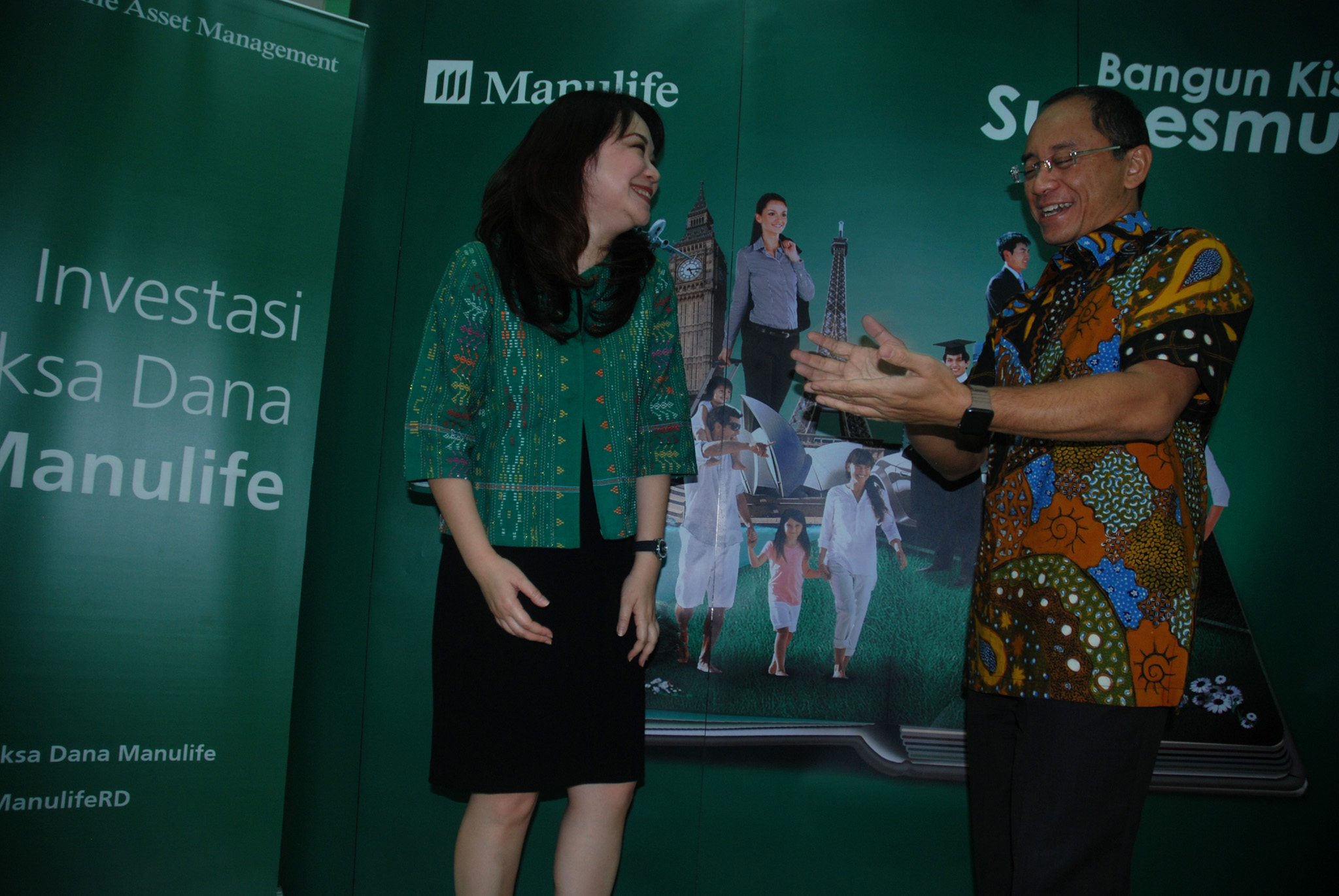 PASAR SAHAM INDONESIA 2020:   Chief Economist & Investment Strategist Katarina Setiawan (kiri)