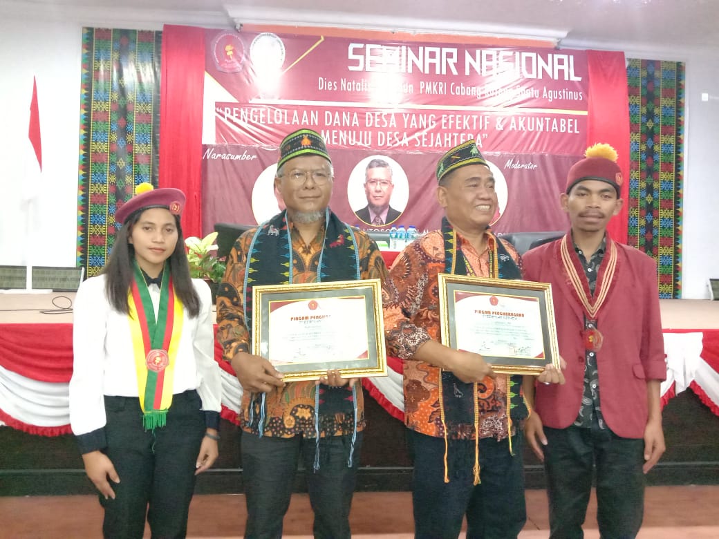 Narasumber dalam seminar nasional dengan tema 