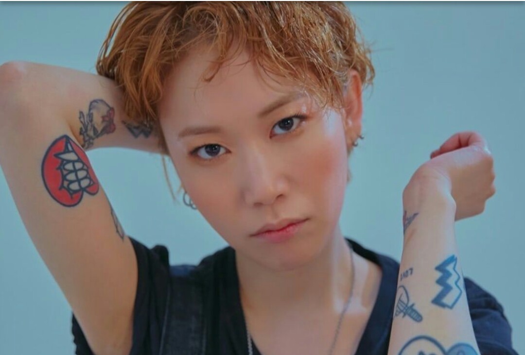 Penyanyi Woo Hye Mi alias MI WOO ditemukan tewas di rumahnya, Sabtu (21/9) malam. 