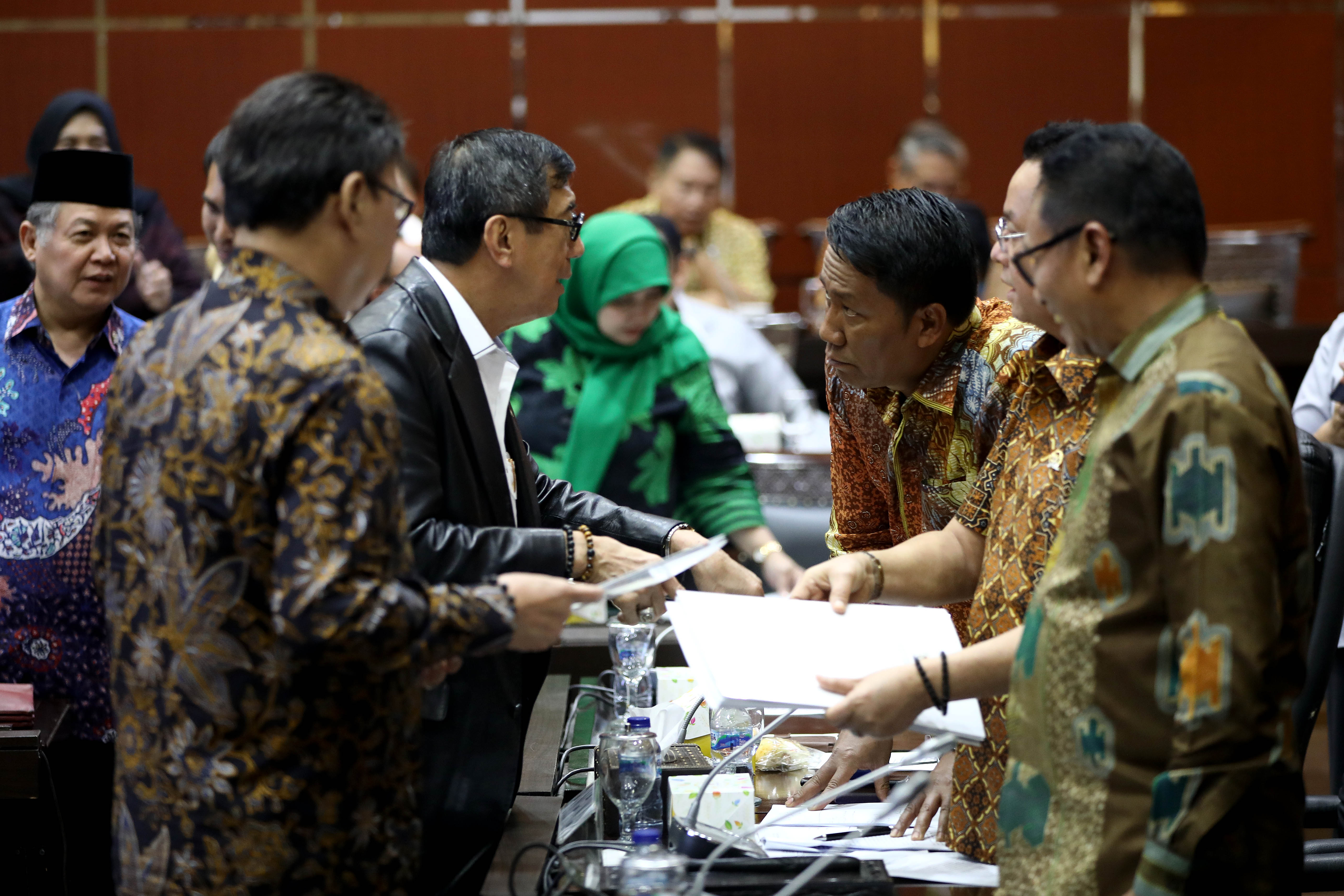 Menkumham Yasonna Laoly dalam rapat Baleg soal RUU KPK di Baleg DPR