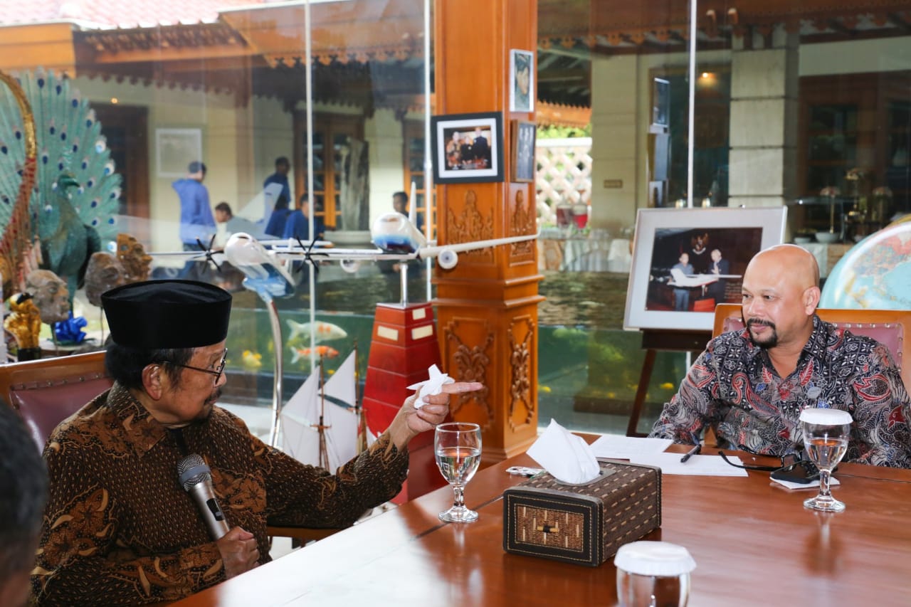Pertemuan Kepala BPPT Hammam Riza dengan BJ Habibie di Patra Kuningan, Jakarta Selatan, 29 Juli 2019.