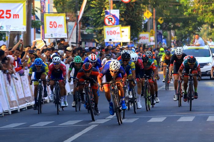 Peserta International Tour de Banyuwangi Ijen