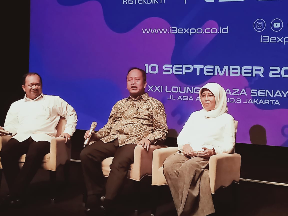 Menristekdikti M Nasir saat memberikan keterangan terkait Pameran Startup Teknologi dan Inovasi Industri Anak Negeri (I3E), Selasa (10/9).