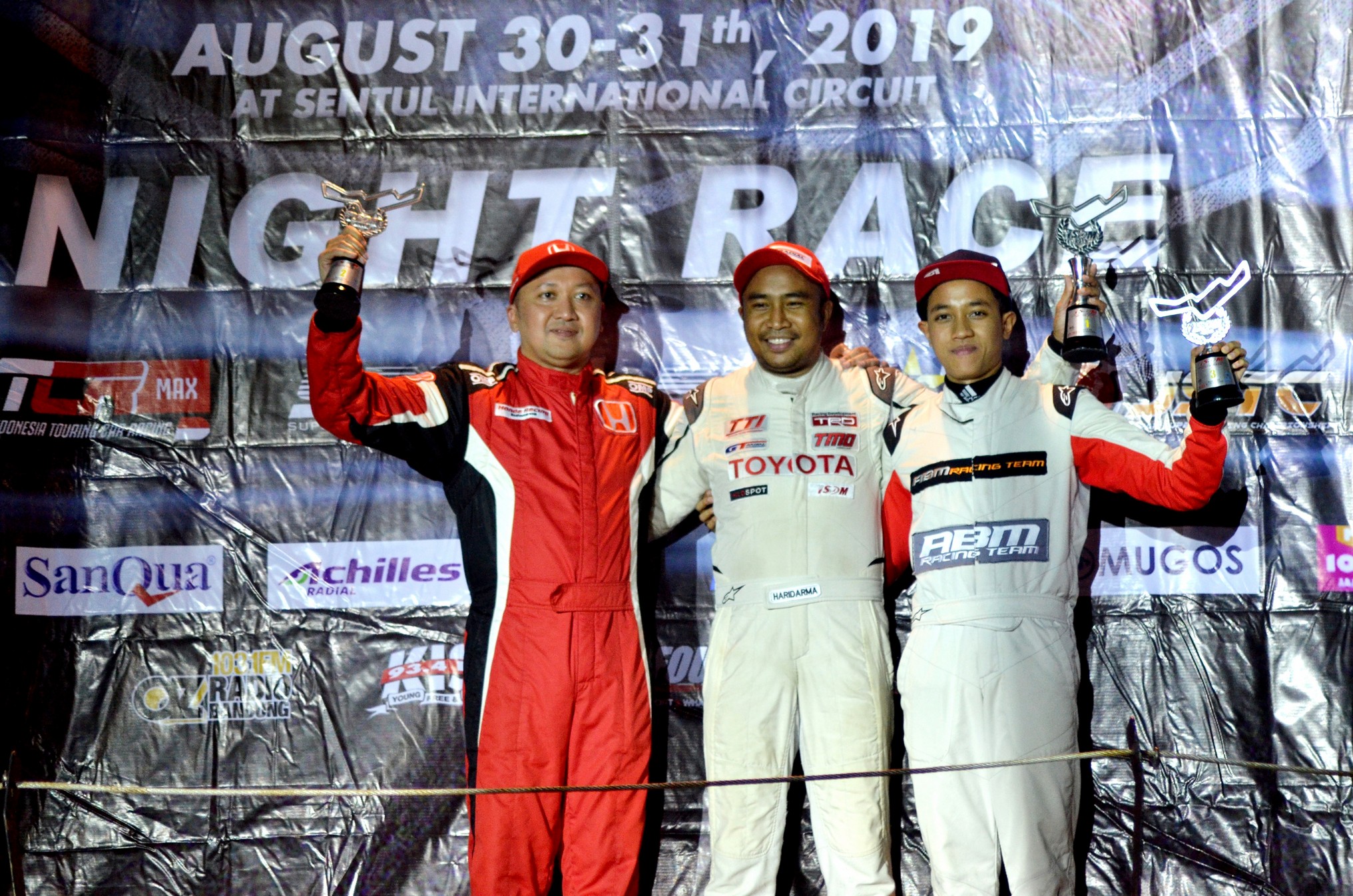 Alvin berhasil menyelesaikan lomba di posisi kedua dengan catatan waktu 18 menit 38 detik.