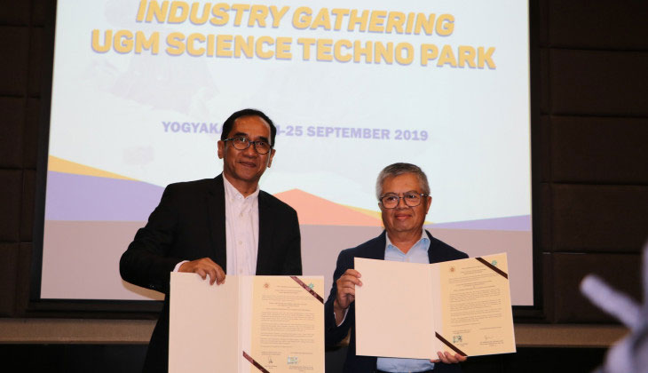  Universitas Gadjah Mada (UGM) berencana memproduksi sendiri obat dan sejumlah alat kesehatan melalui pabriknya di kawasan UGM Science 